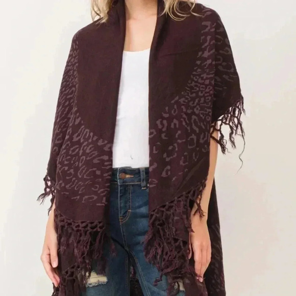 RAJ Open Front Tassel Boarder Poncho - Picture 1 of 9